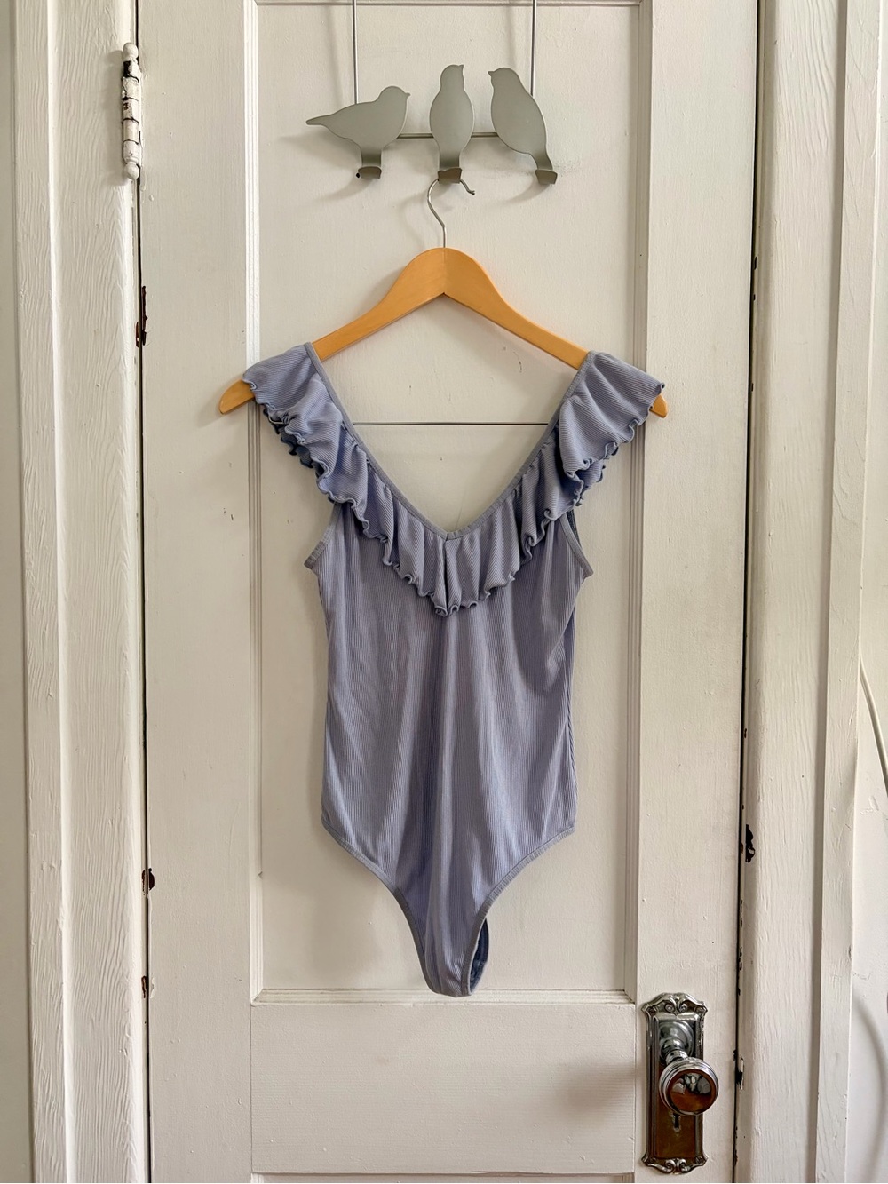Aritzia, Wilfred Ruffle V-Neck Bodysuit - Gray